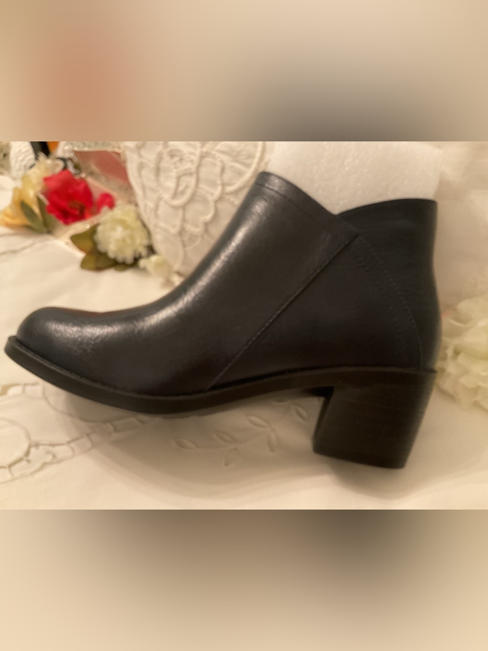 NEW WITHOUT TAGS EASY STREET “MORGANA” COMFORT WAVE BLACK ANKLE BOOTS SIZE 8M - Picture 4 of 16